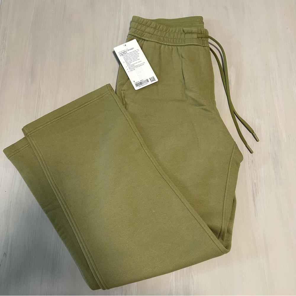 Lululemon loungeful straight leg sweat pant